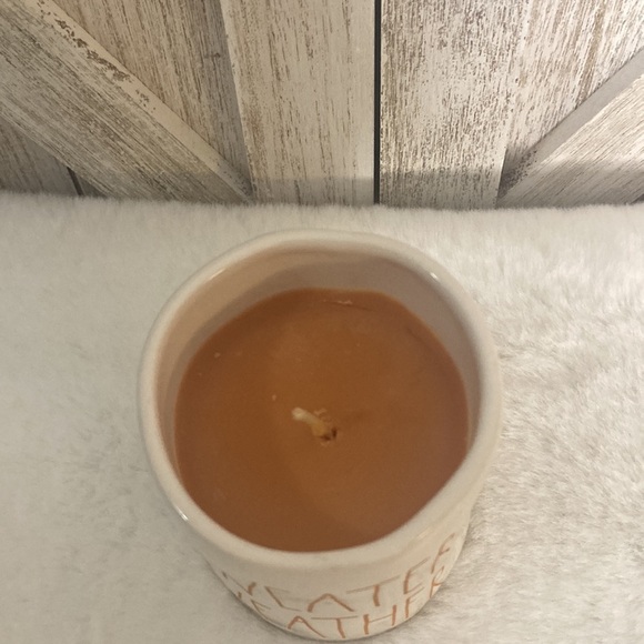 Rae Dunn Sweater Weather Candle - Picture 2 of 5